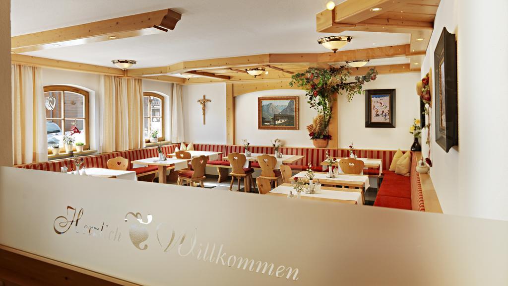 Landhaus Strolz Sankt Anton am Arlberg Exteriör bild