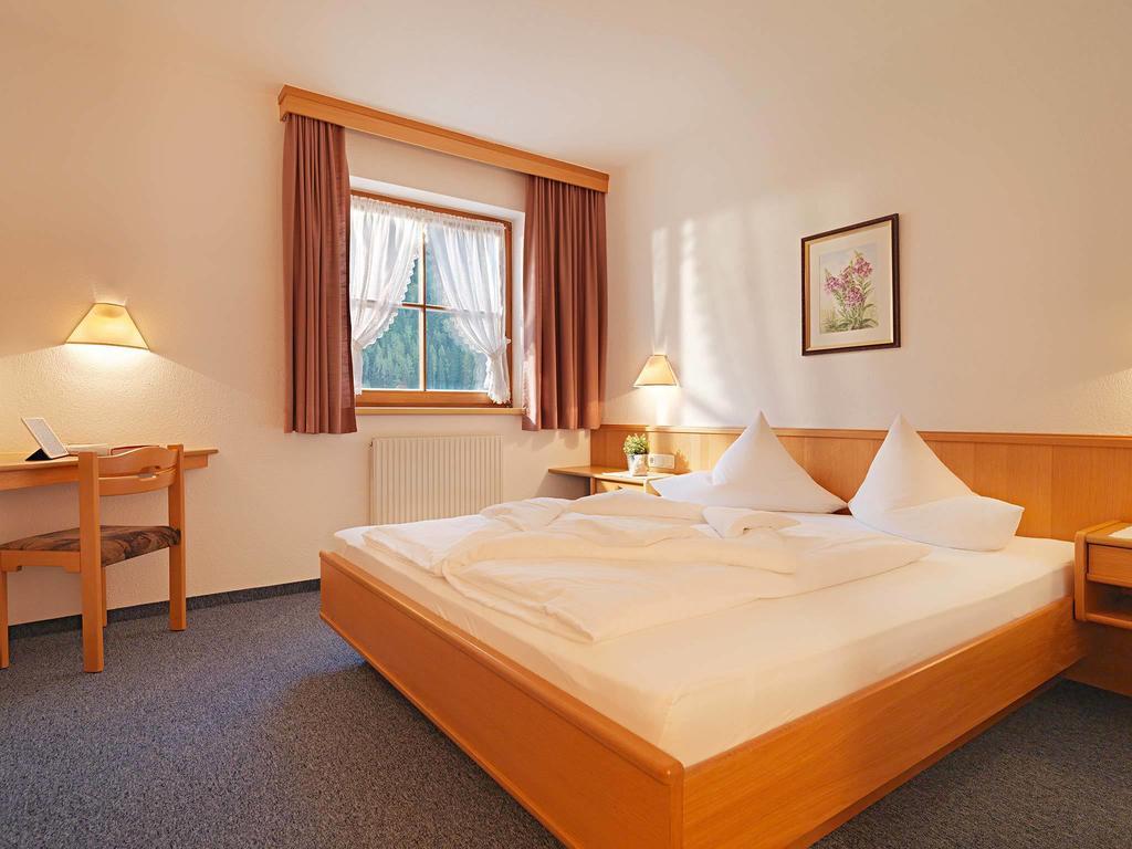 Landhaus Strolz Sankt Anton am Arlberg Rum bild