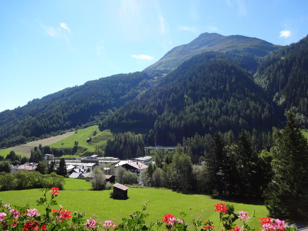 Landhaus Strolz Sankt Anton am Arlberg Rum bild