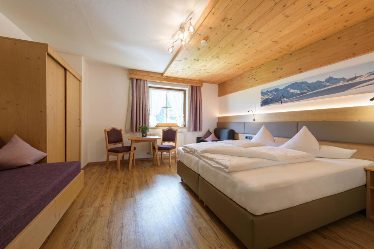 Landhaus Strolz Sankt Anton am Arlberg Exteriör bild